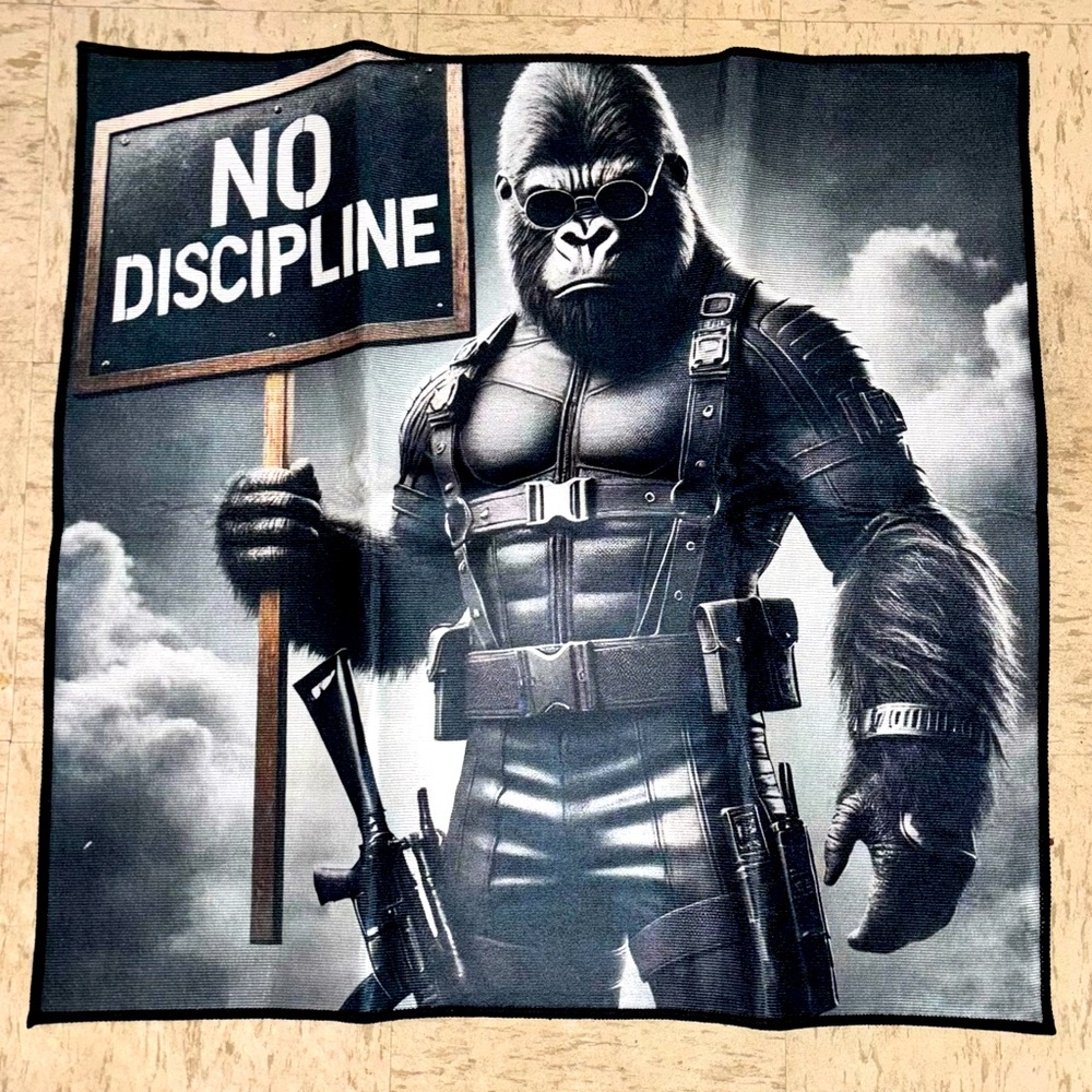 NWOT Gorilla Graphic Rug